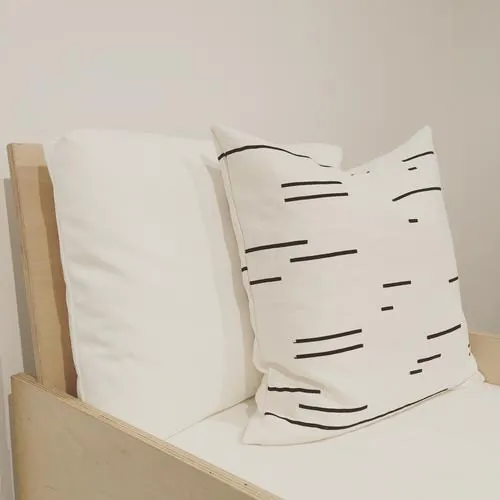 Zoë Fox - Linen Pillow